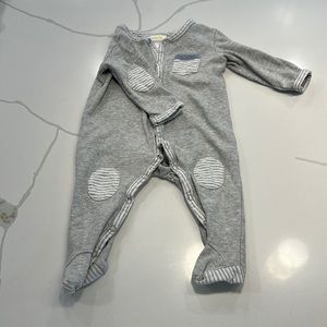 Bloomie’s cotton baby button up footie pajama gray white stripes size 6 months